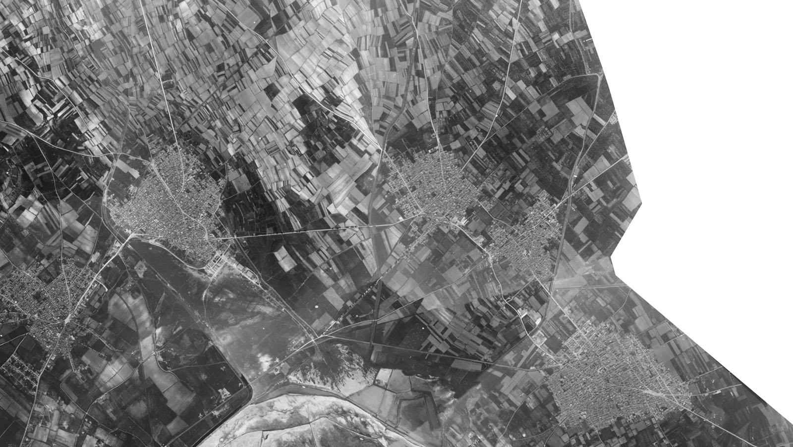 1945